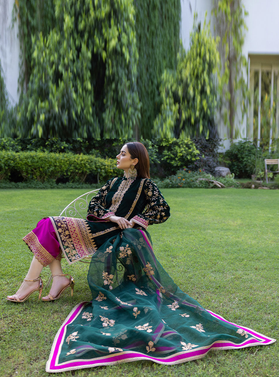 ZAINAB CHOTTANI EMBROIDERED VELVET COLLECTION