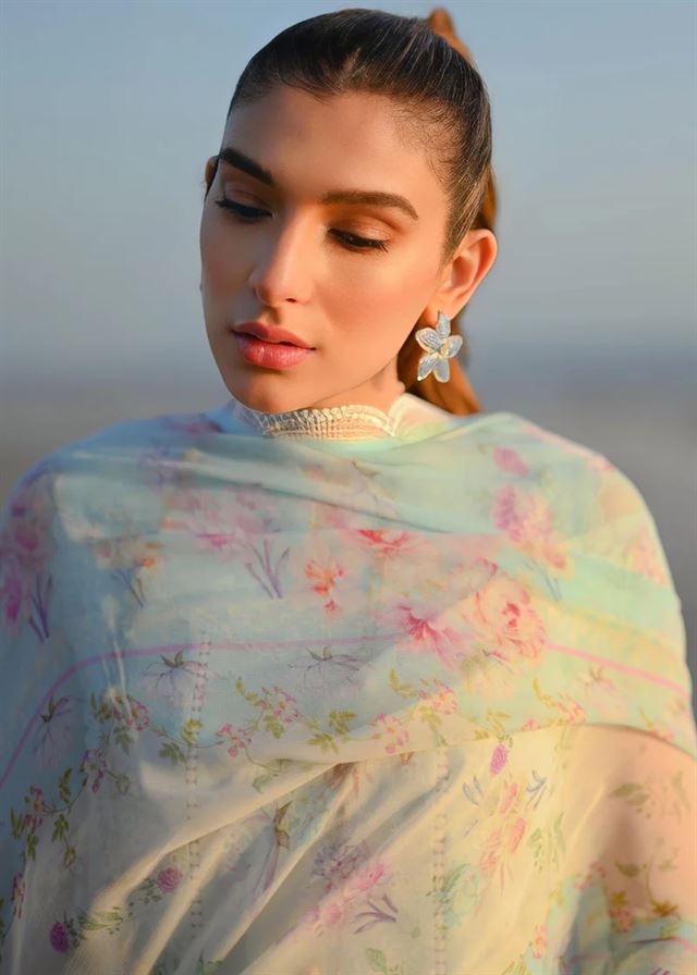 MUSHQ LUXURY LAWN COLLECTION