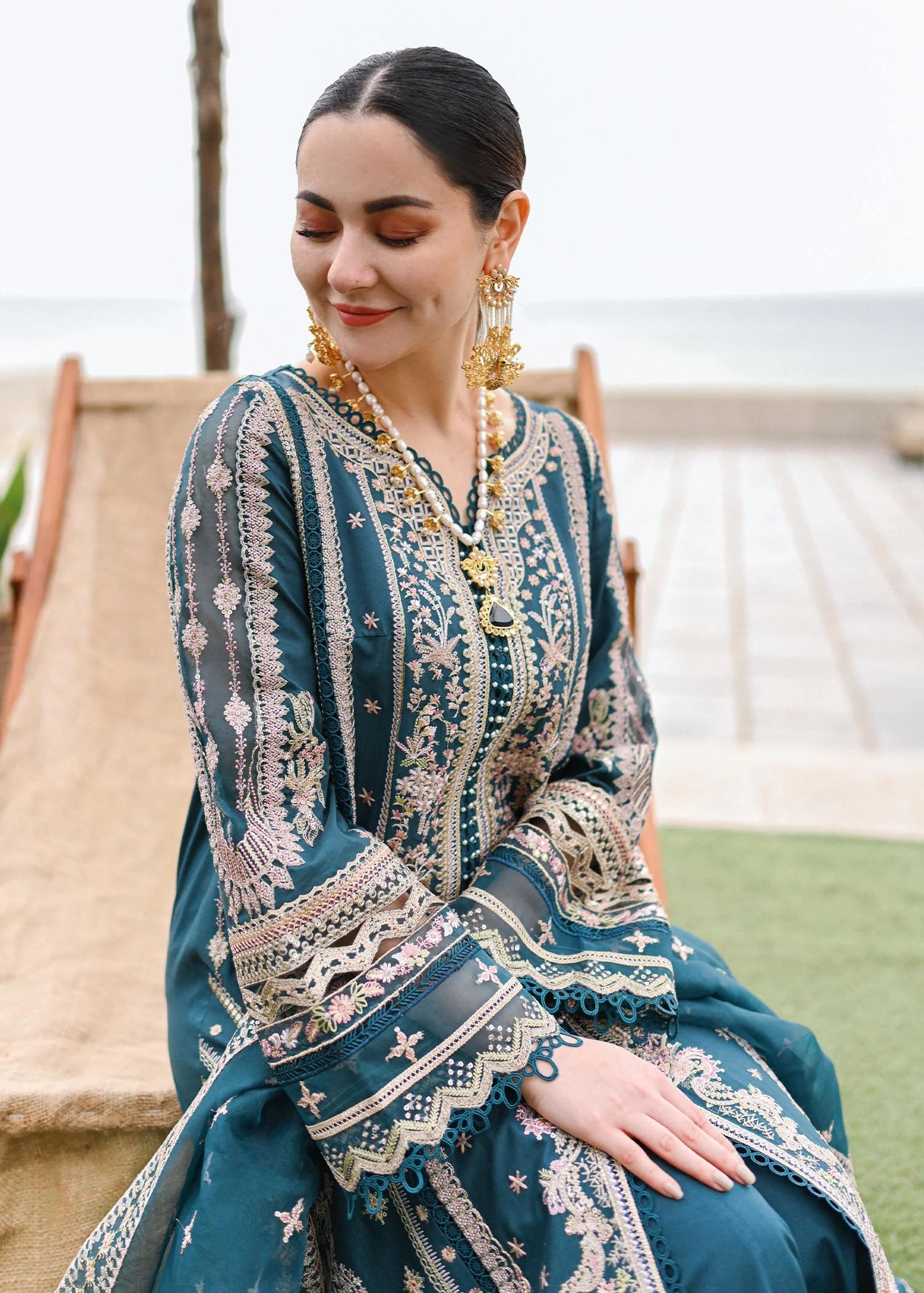 QALAMKAR LUXURY LAWN (Zahra)