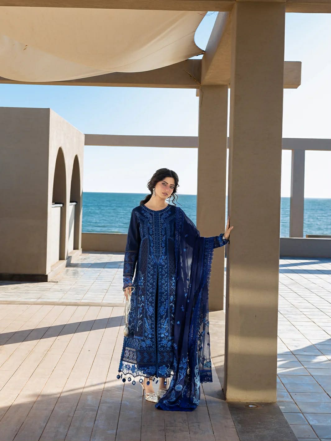 MAHNUR Luxury Lawn 3 PC Unstitched