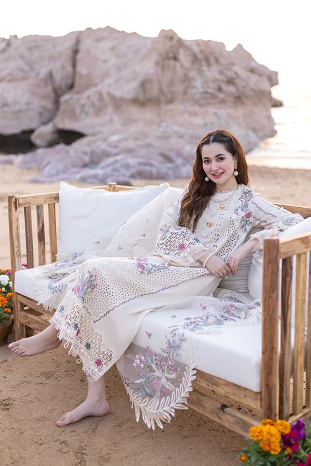 QALAMKAR SAHIL KINARE LUXURY LAWN24  (FP-09 SELIN)