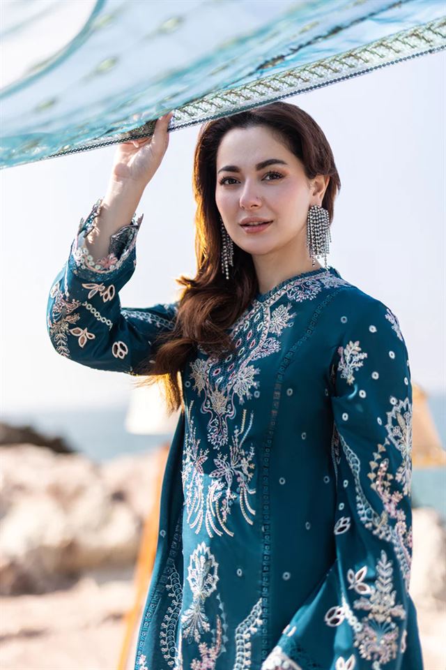QALAMKAR SAHIL KINARE LUXURY LAWN24  (FP-16 KIRA)