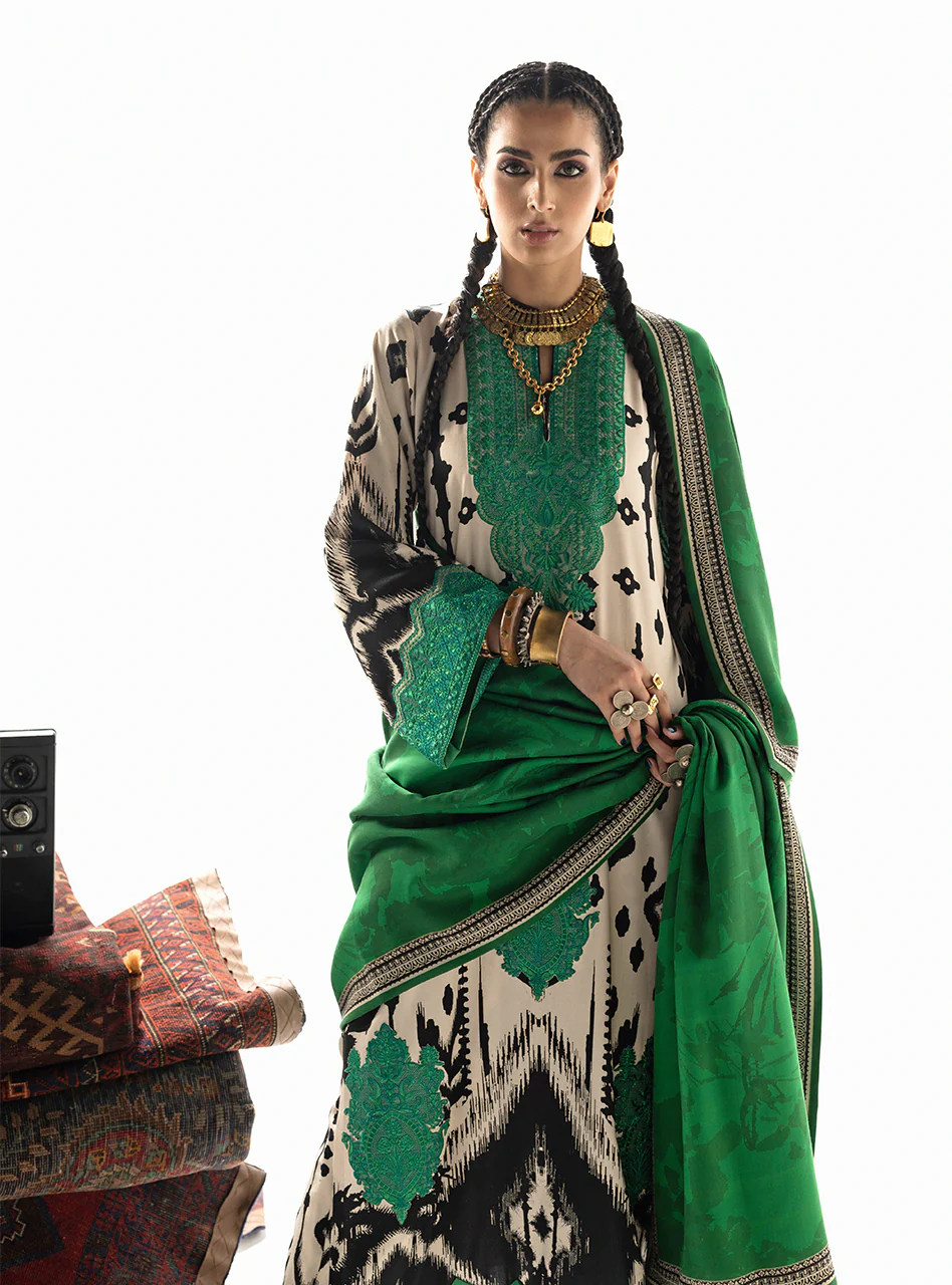 ZAINAB CHOTTANI UNSTITCHD LAWN COLLECTION