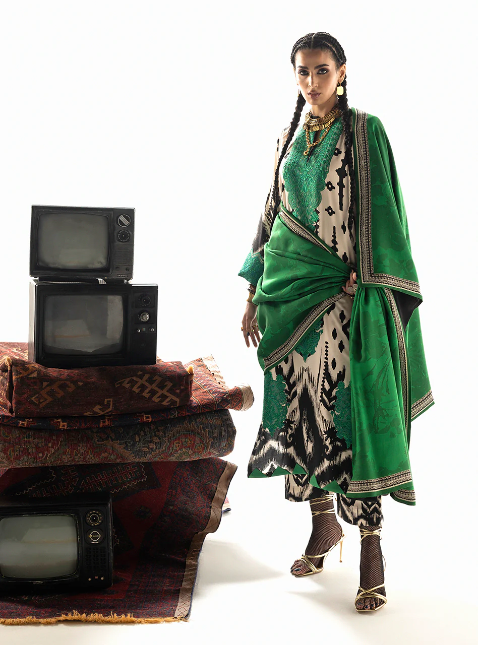 ZAINAB CHOTTANI UNSTITCHD LAWN COLLECTION