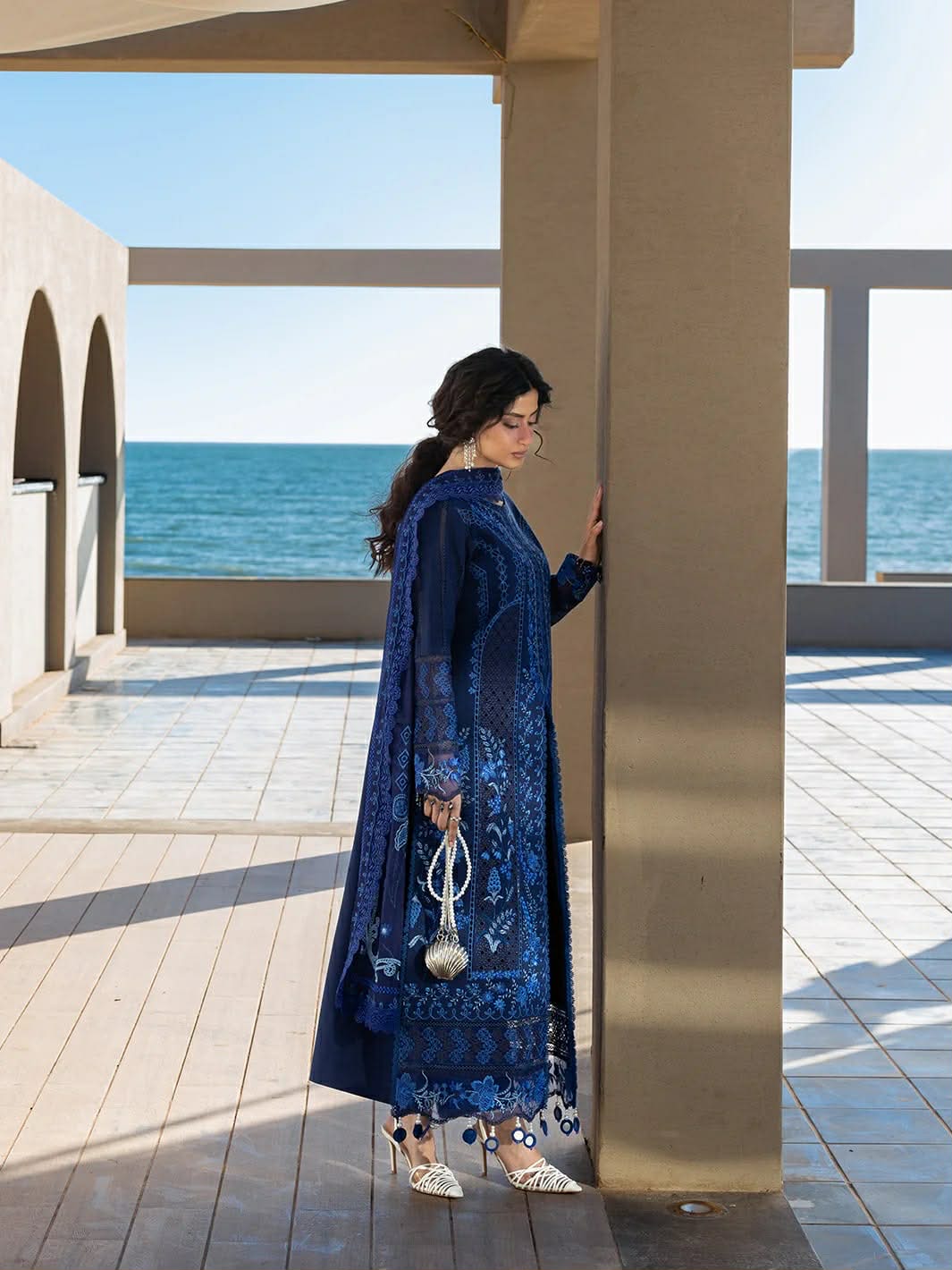 MAHNUR Luxury Lawn 3 PC Unstitched
