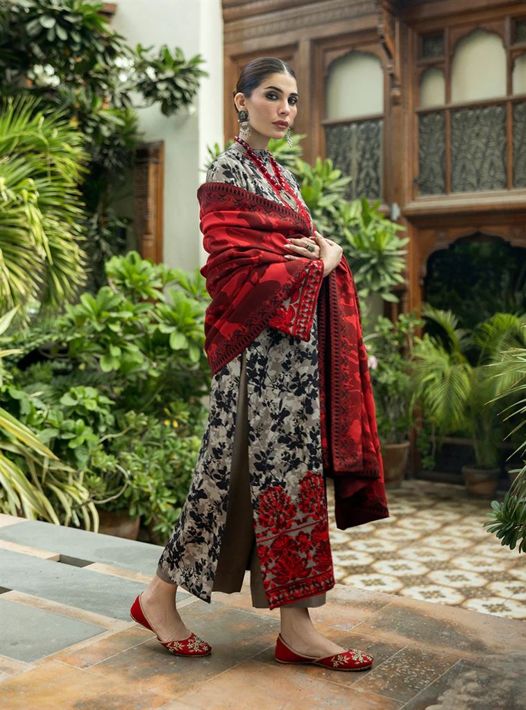 ZAINAB CHOTTANI UNSTITCHD LAWN COLLECTION