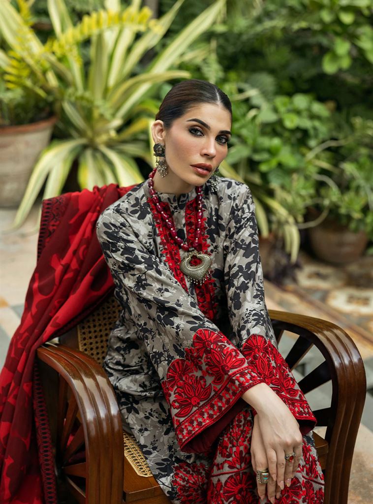 ZAINAB CHOTTANI UNSTITCHD LAWN COLLECTION