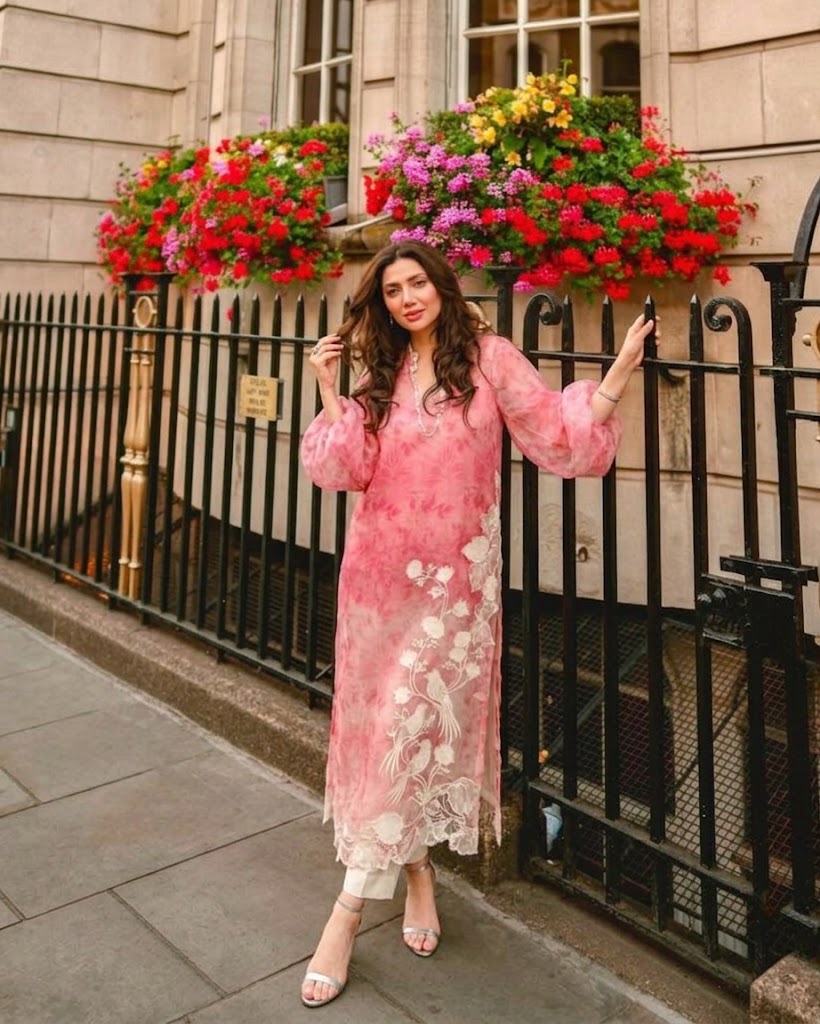 SANIA MASKATIYA LUXURY WEDDING COLLECTION