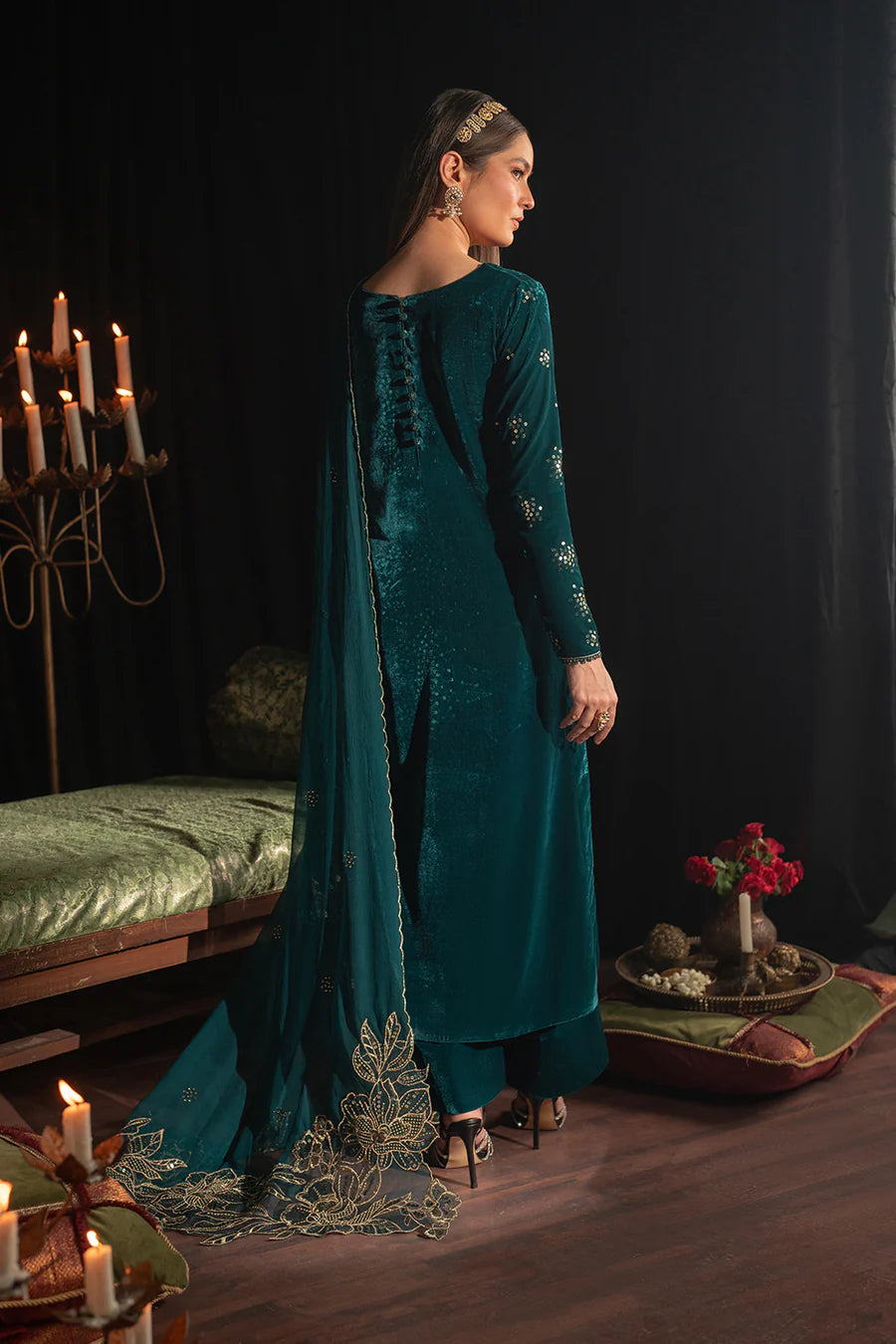 IZNIK VELVET COLLECTION