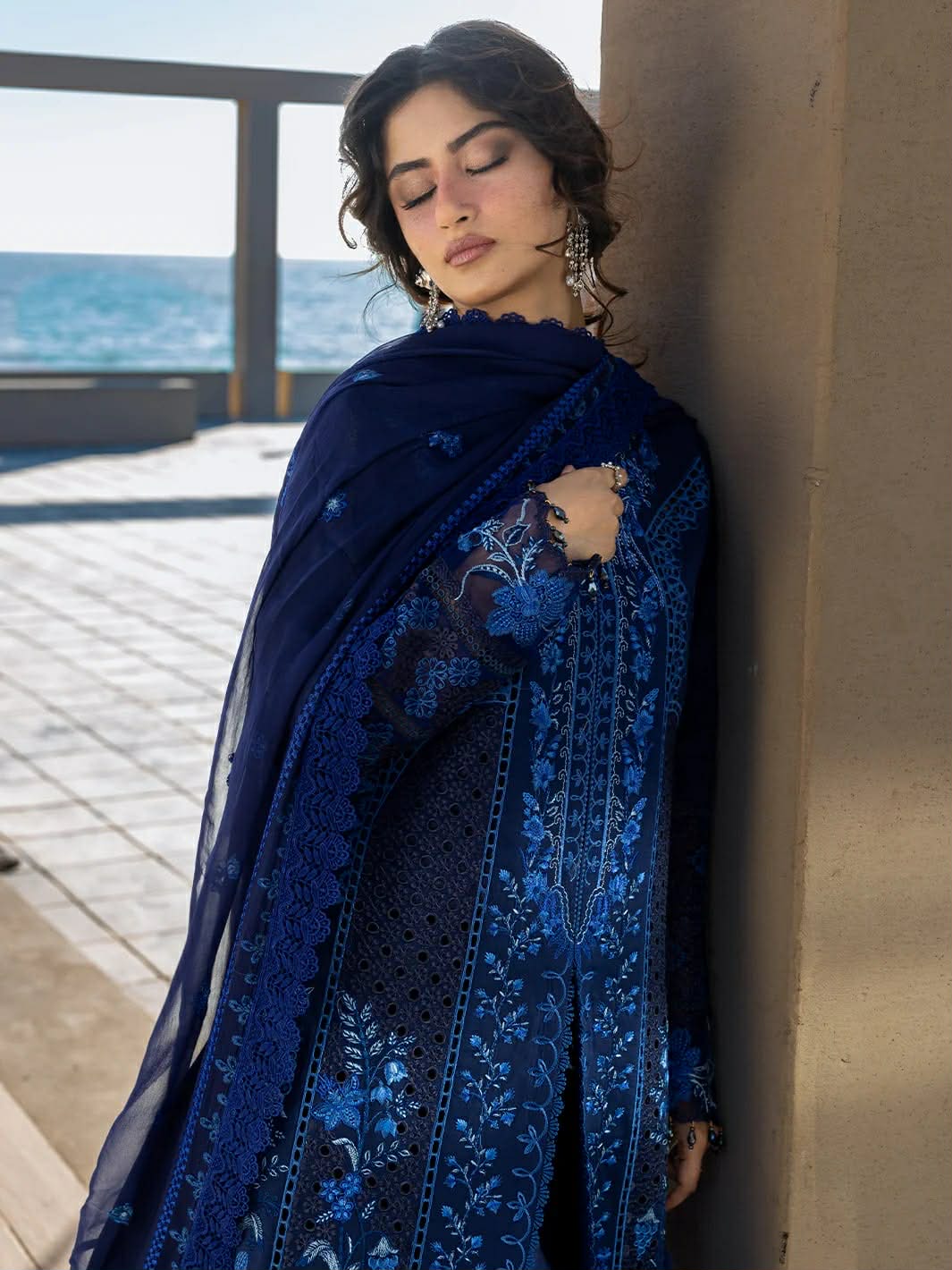 MAHNUR Luxury Lawn 3 PC Unstitched