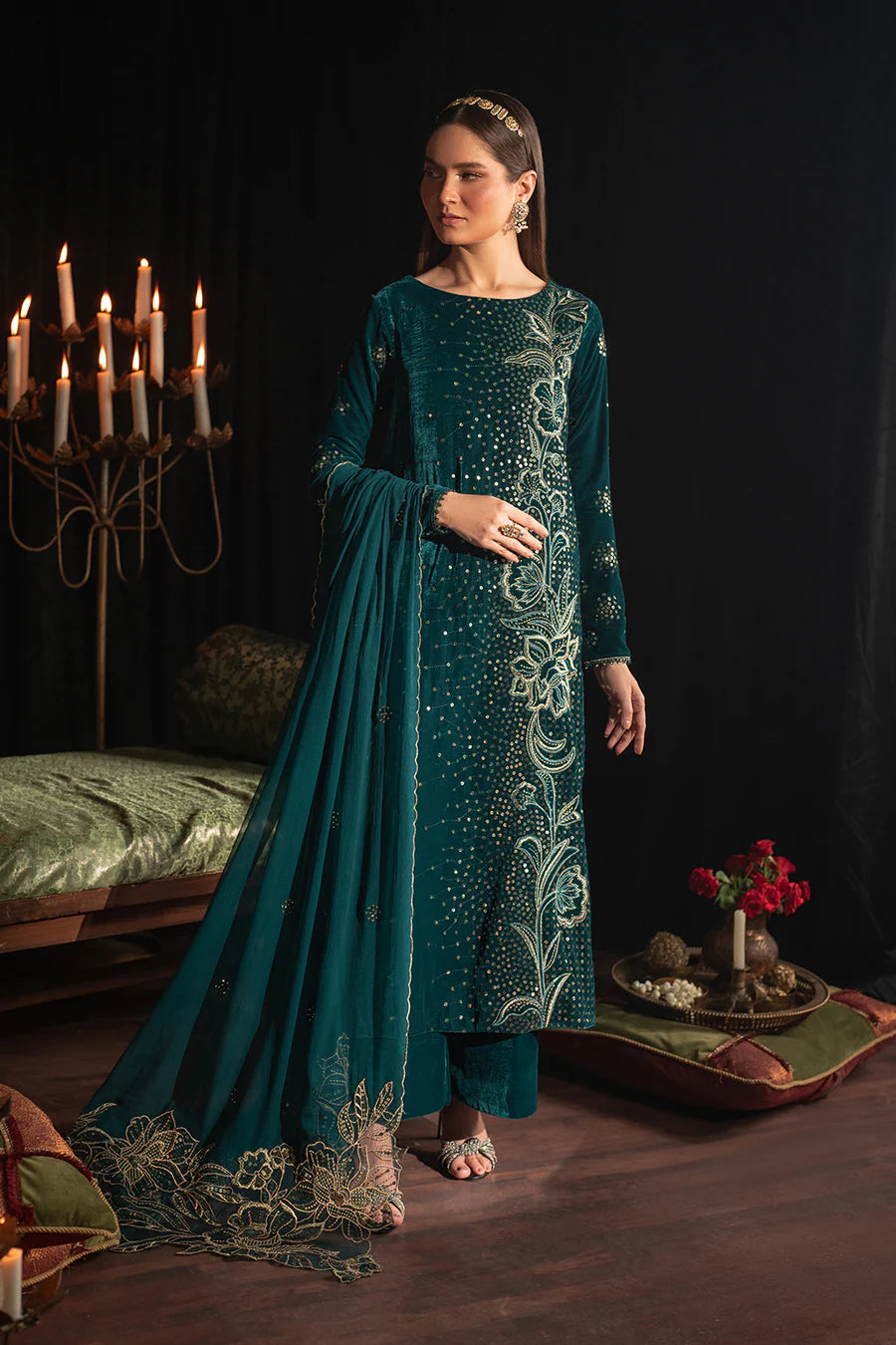 IZNIK VELVET COLLECTION