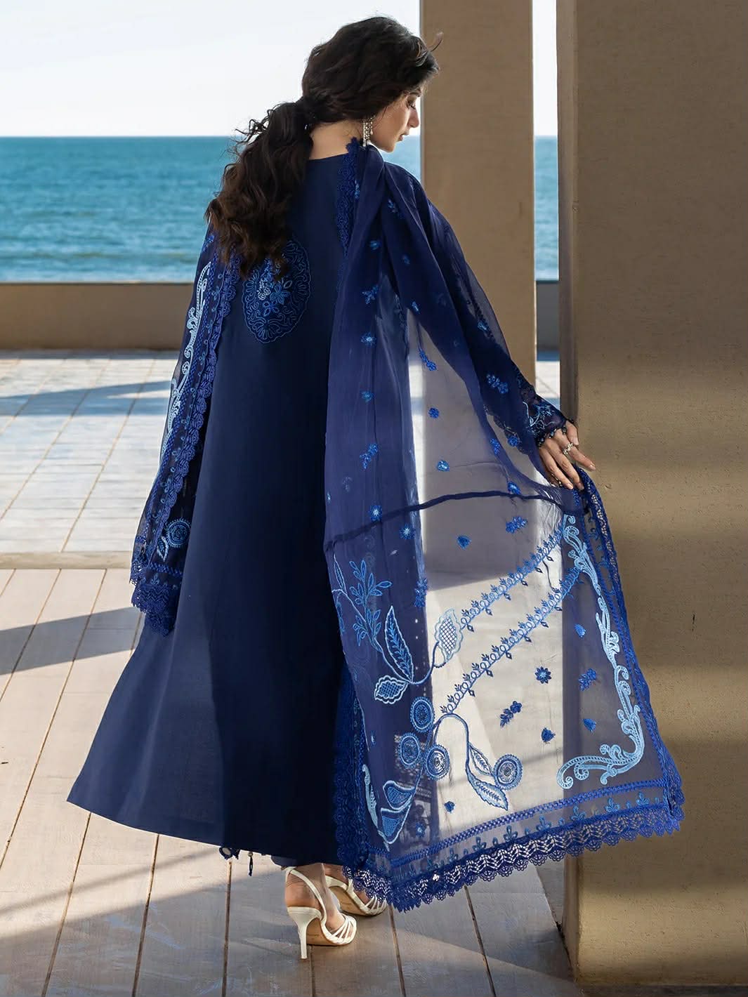 MAHNUR Luxury Lawn 3 PC Unstitched