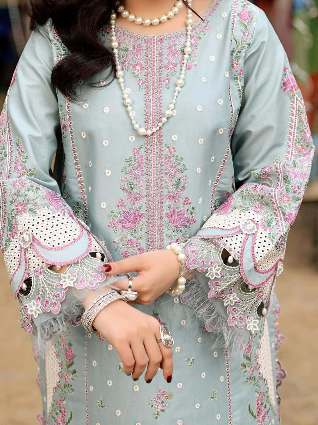 ANEELA’S LUXURY LAWN COLLECTION