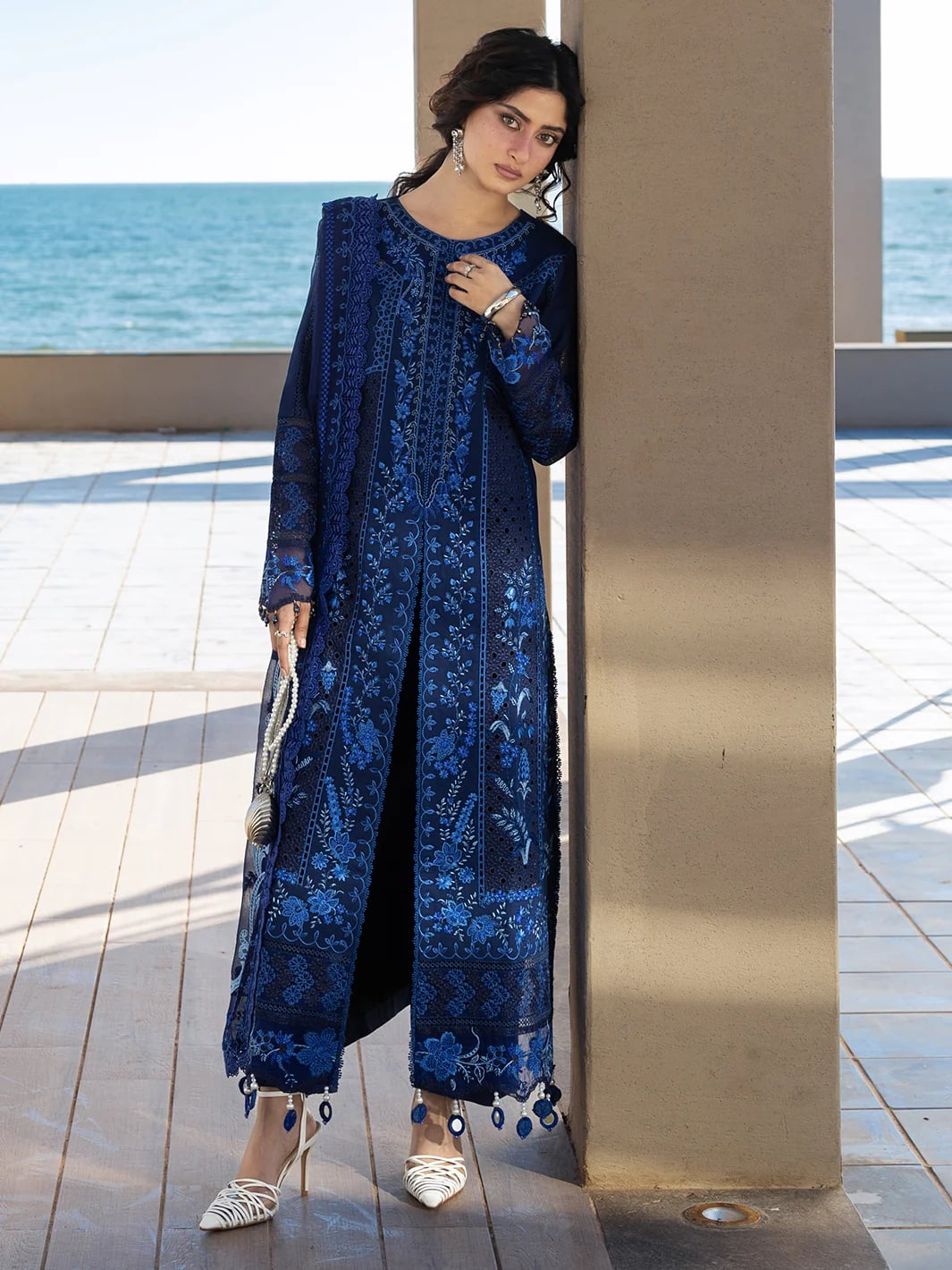 MAHNUR Luxury Lawn 3 PC Unstitched