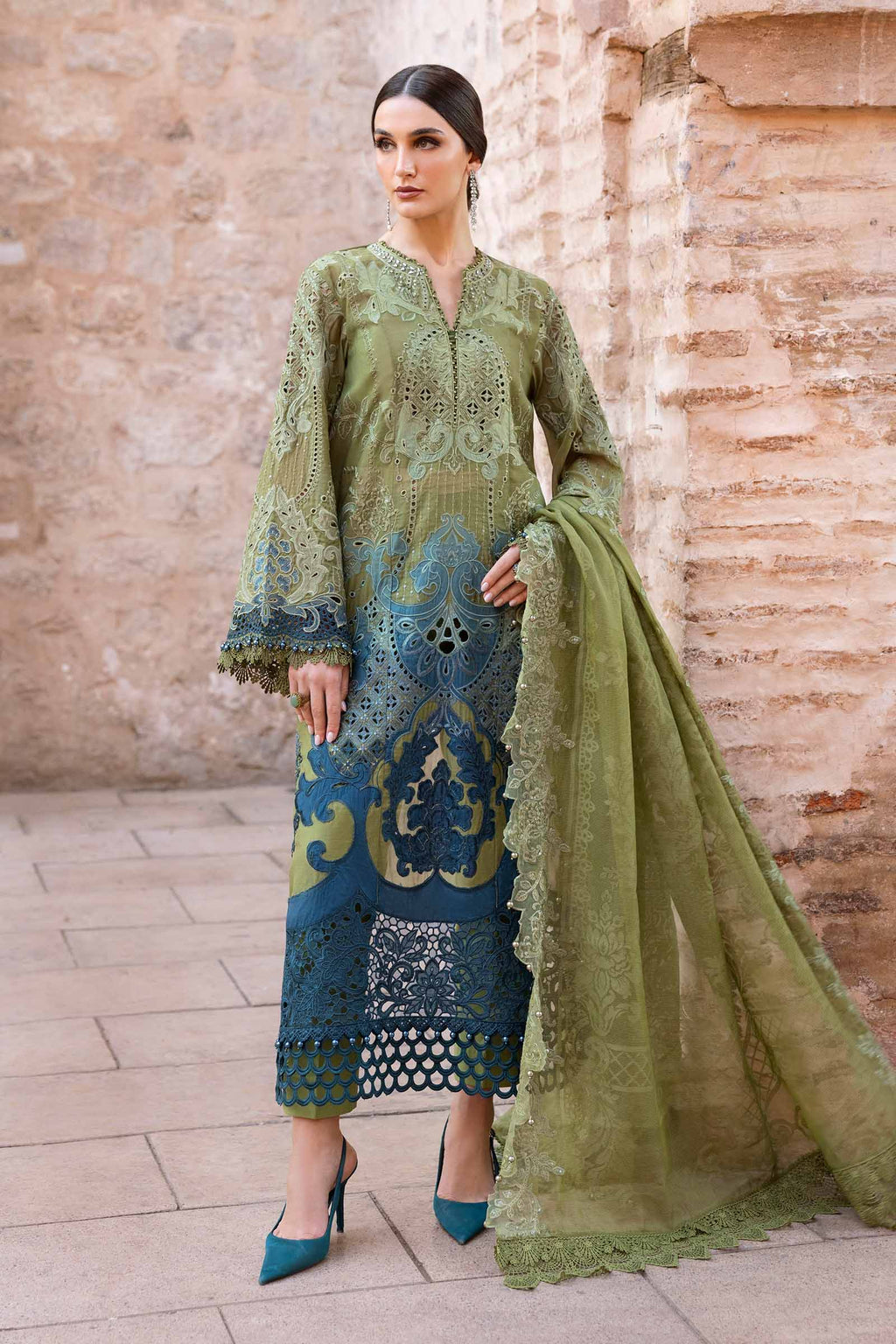 MARIA B LUXURY LAWN UNSTITCH