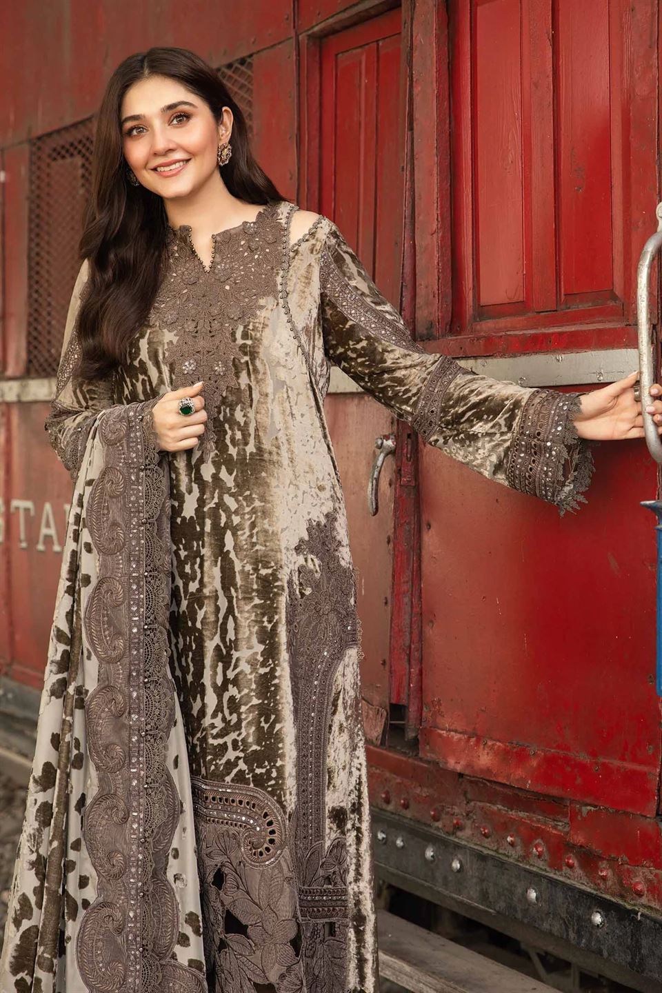 MARIA B LAWN COLLECTION