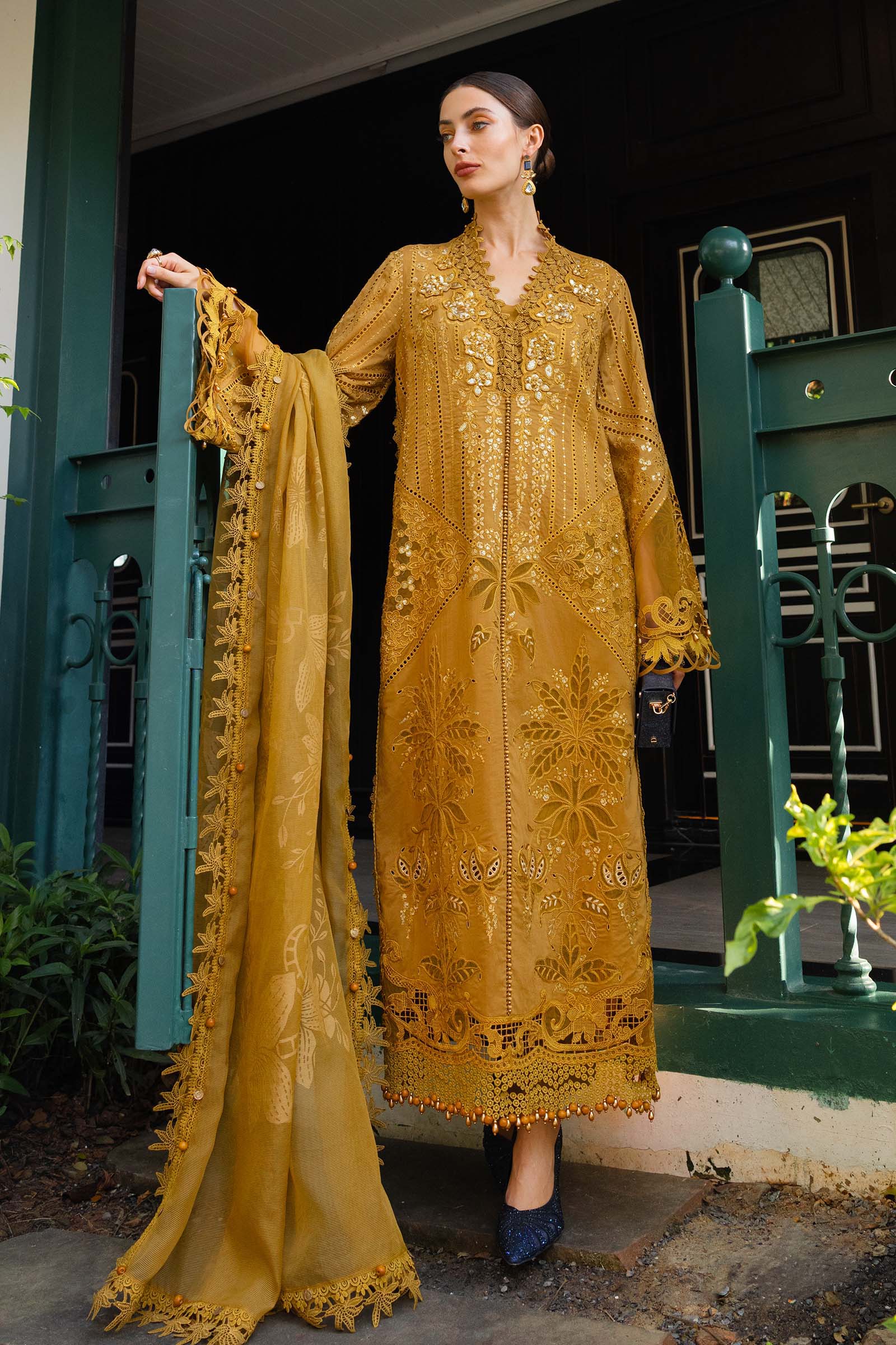 MARIA B LUXURY LAWN UNSTITCH