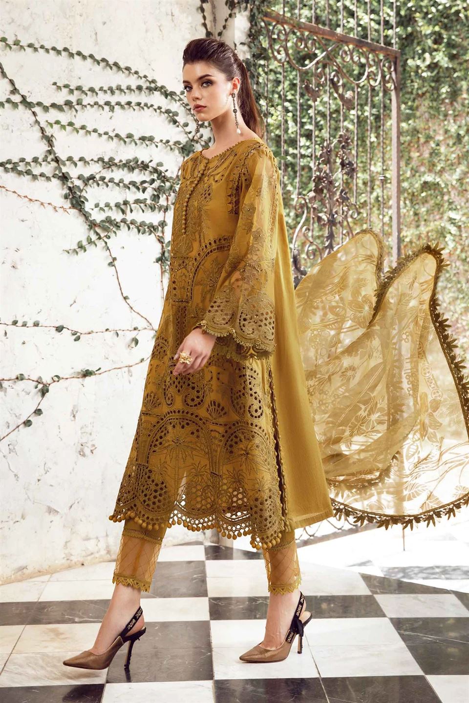 MARIA B LUXURY LAWN UNSTITCH