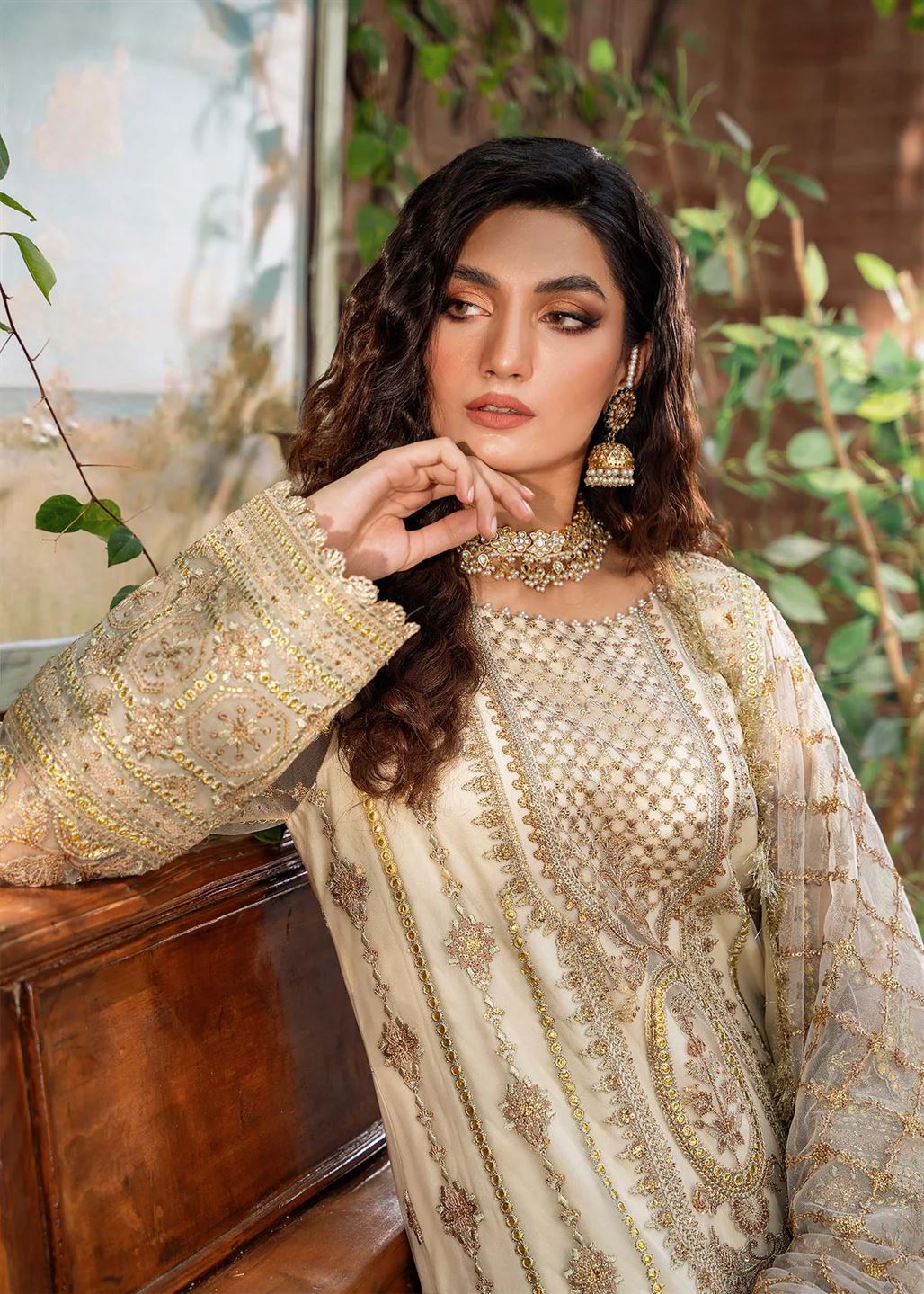 AKBAR ASLAM LUXURY WEDDING COLLECTION