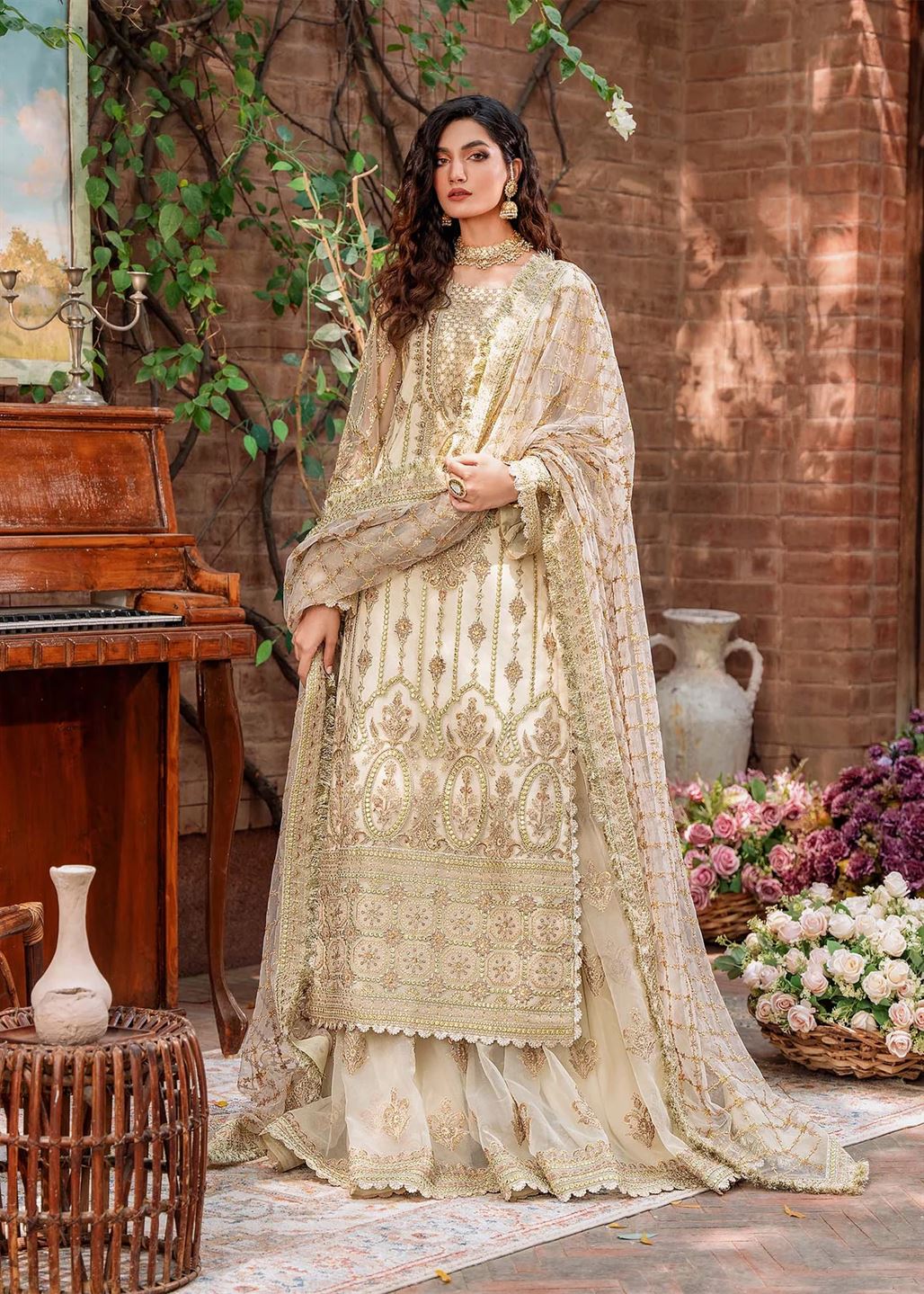 AKBAR ASLAM LUXURY WEDDING COLLECTION