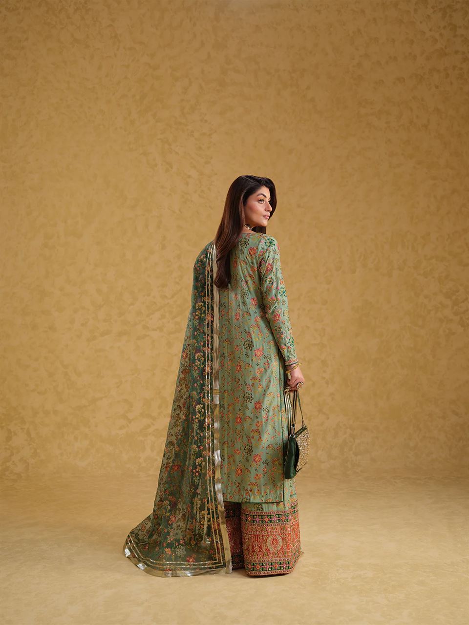 NEELO'S RAW SILK COLLECTION (MEERAS -Clutch)