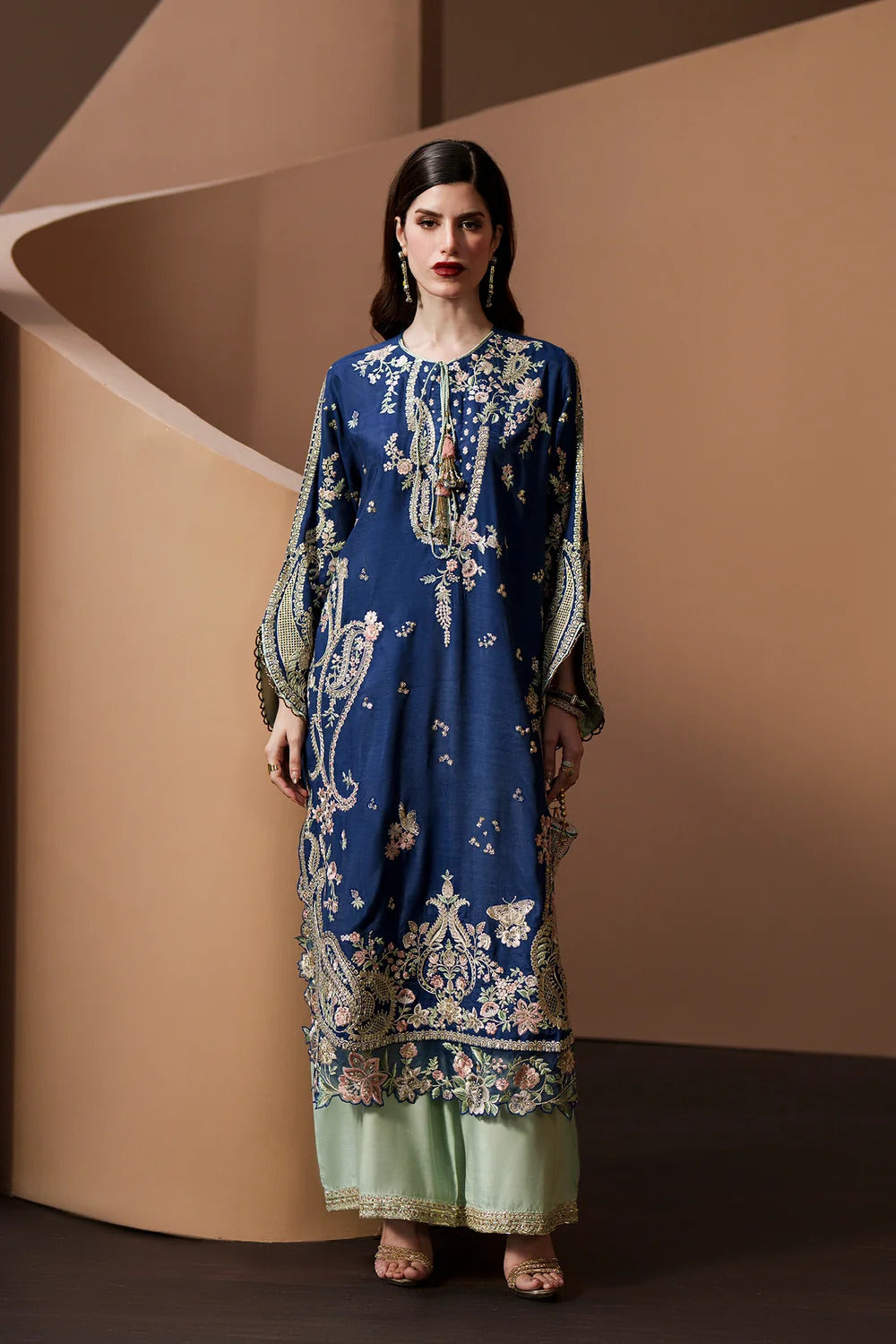 ETHNC KAFTAN EMBROIDERED SILK COLLECTION