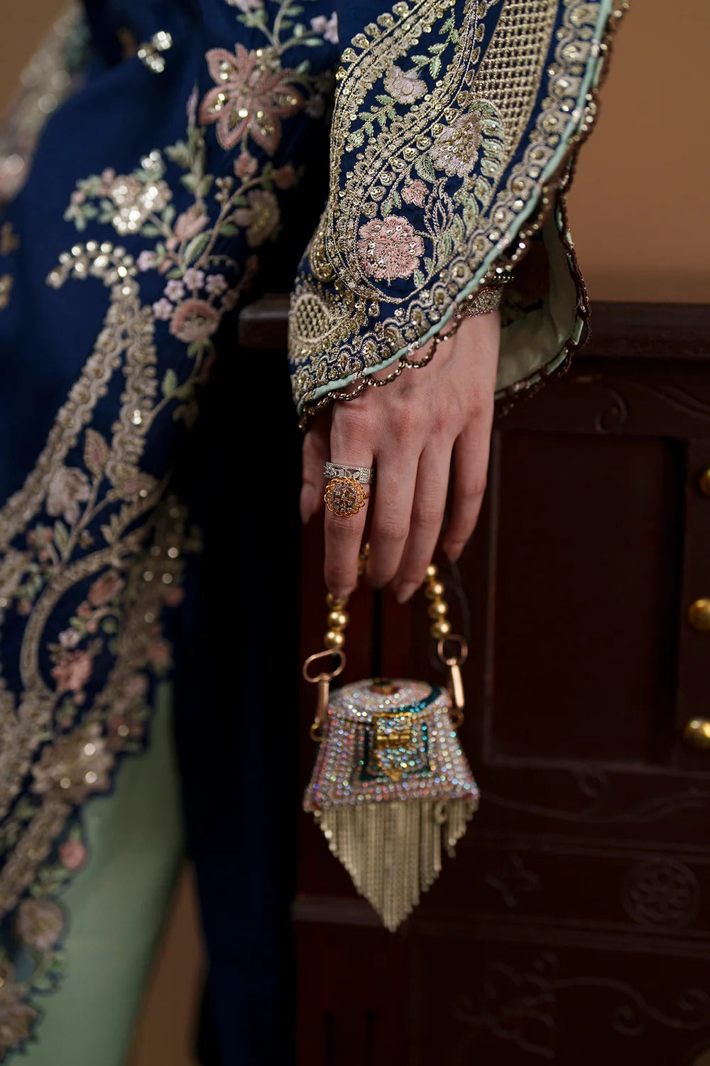 ETHNC KAFTAN EMBROIDERED SILK COLLECTION