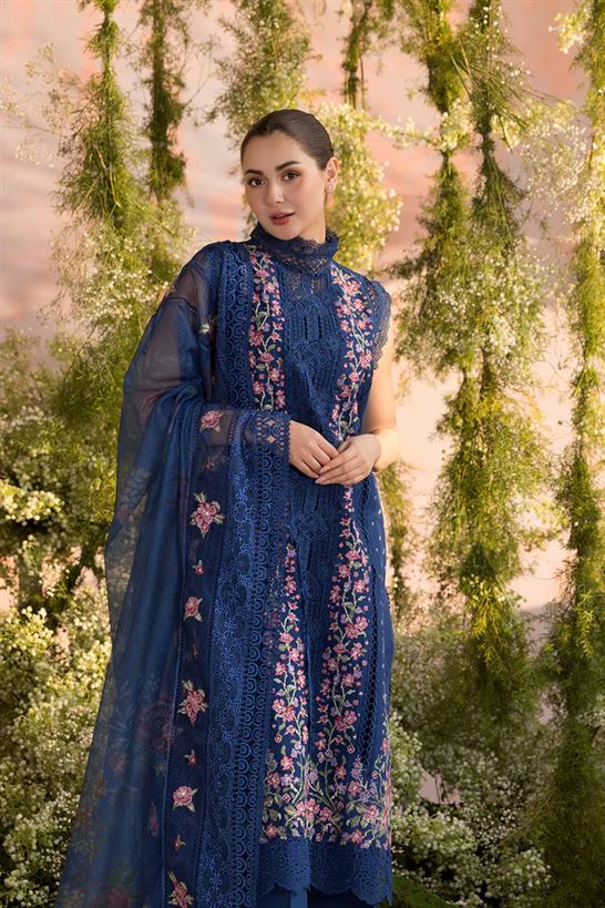 SOBIA NAZIR LUXURY LAWN