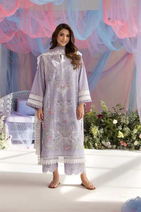SOBIA NAZIR LUXURY LAWN