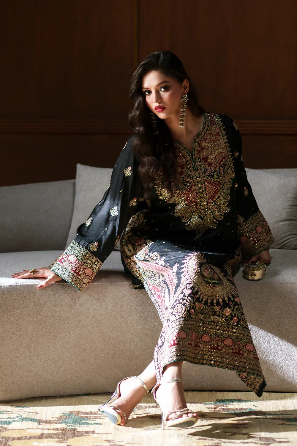 ETHNC KAFTAN EMBROIDERED SILK COLLECTION