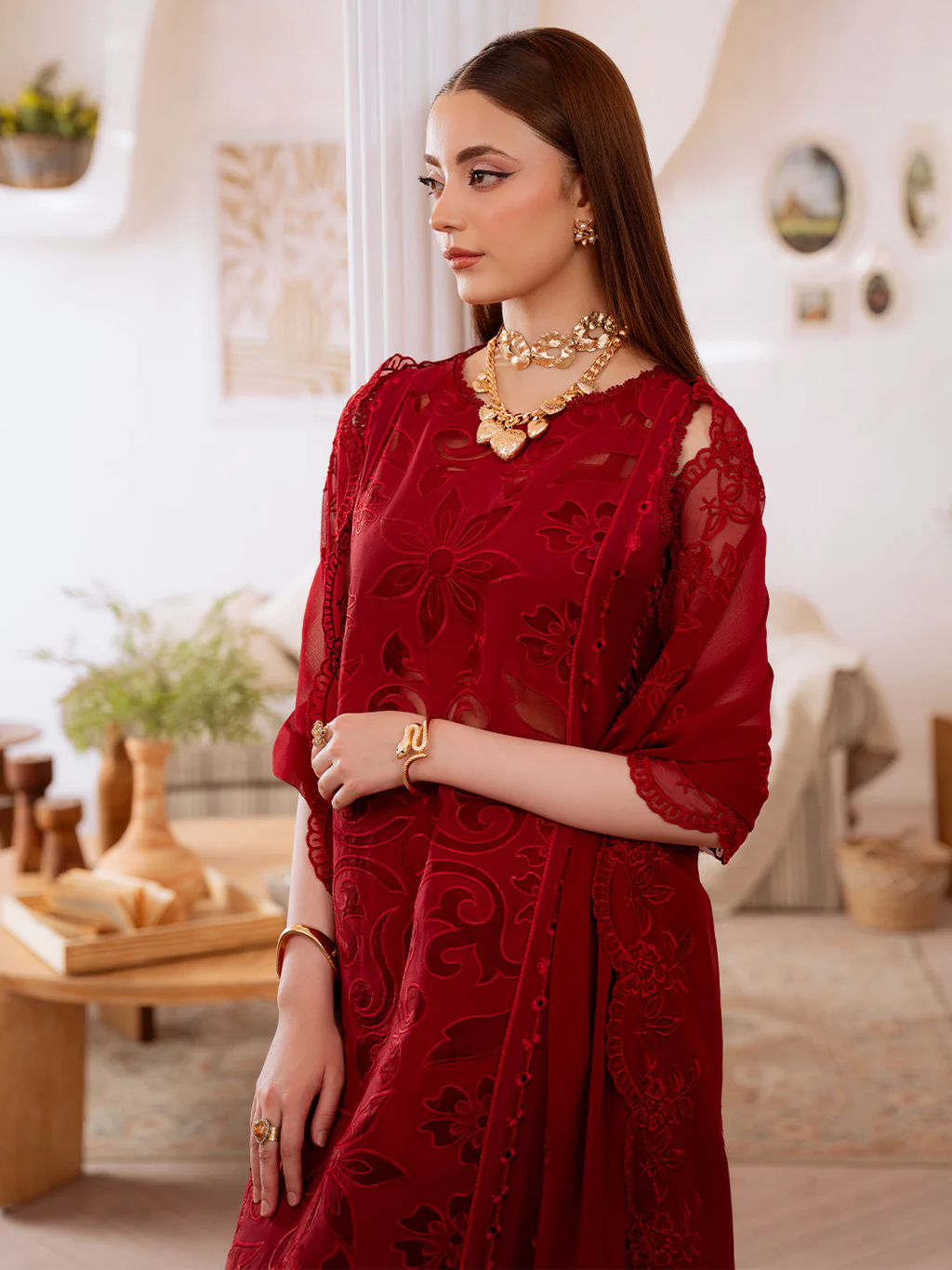 MAHNUR Luxury Lawn 3 PC Unstitched