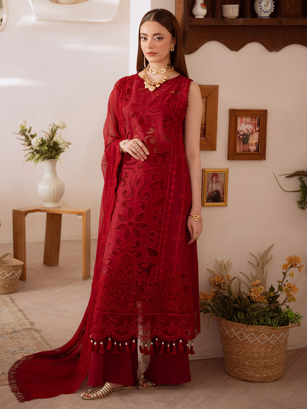 MAHNUR Luxury Lawn 3 PC Unstitched
