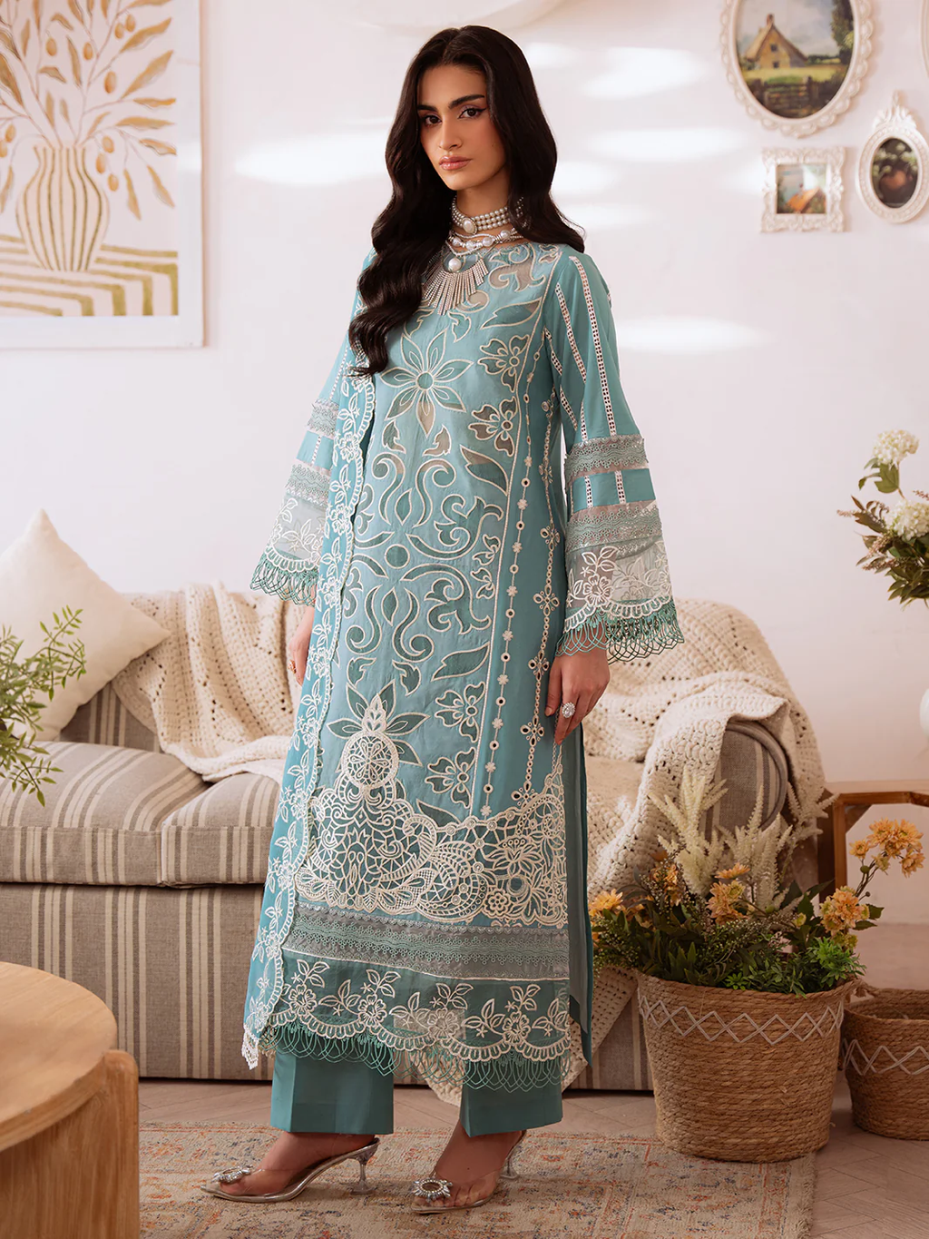 MAHNUR Luxury Lawn 3 PC Unstitched