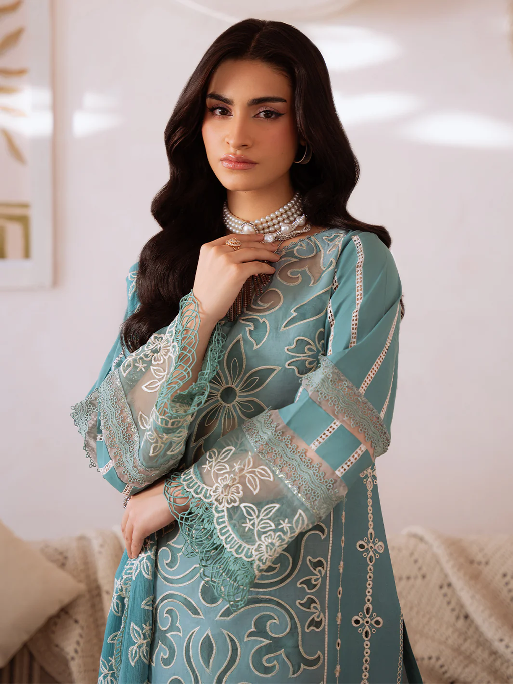 MAHNUR Luxury Lawn 3 PC Unstitched