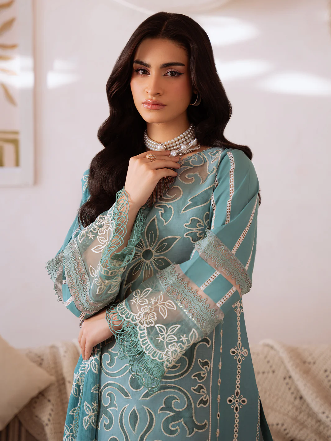 MAHNUR Luxury Lawn 3 PC Unstitched