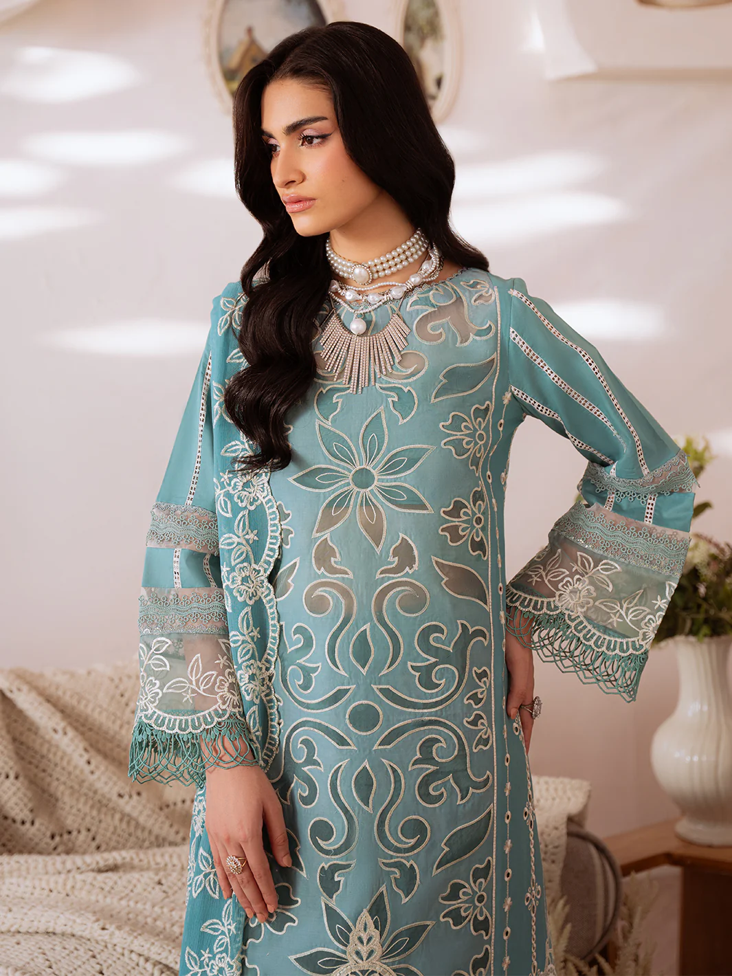 MAHNUR Luxury Lawn 3 PC Unstitched