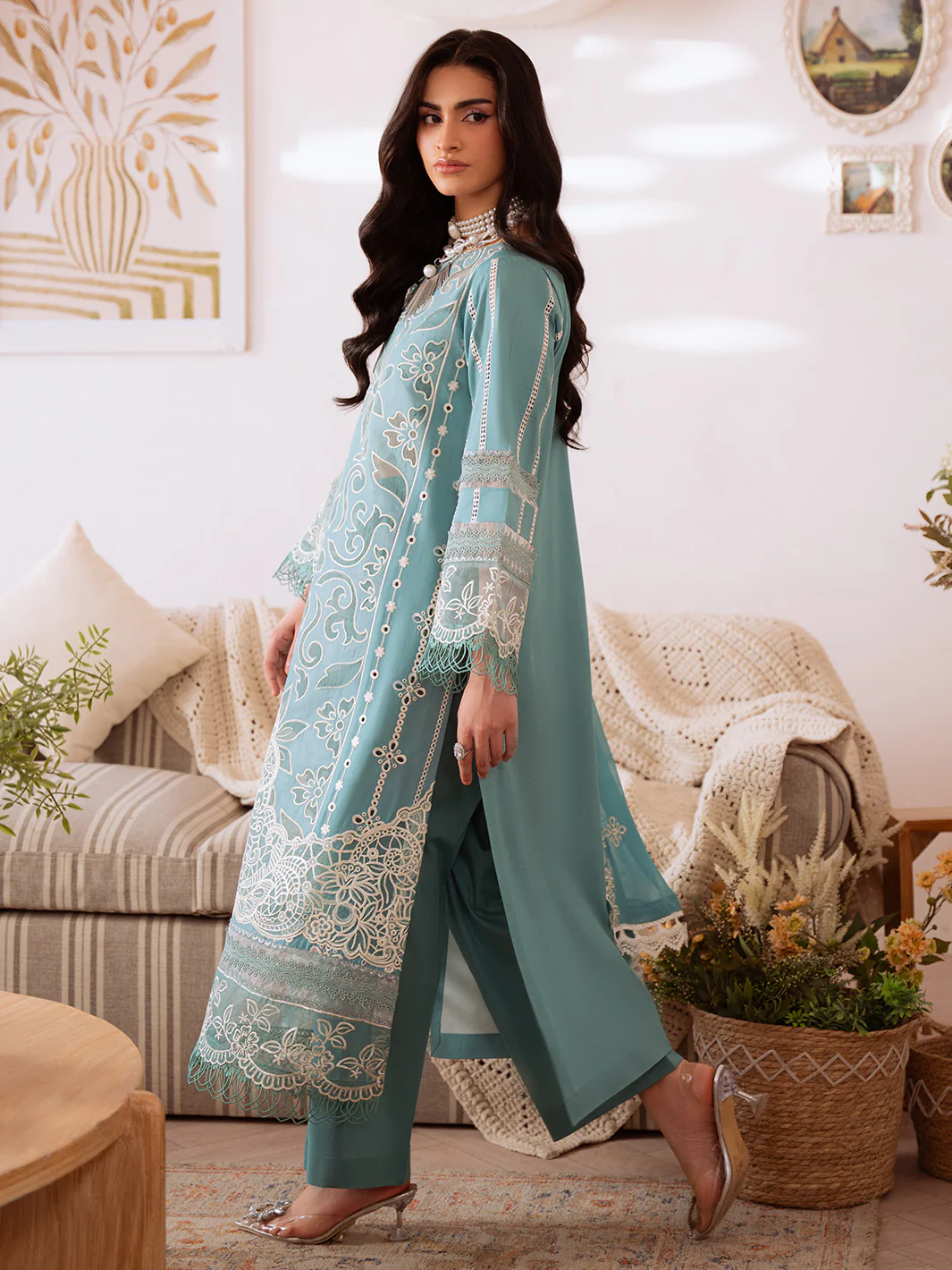 MAHNUR Luxury Lawn 3 PC Unstitched