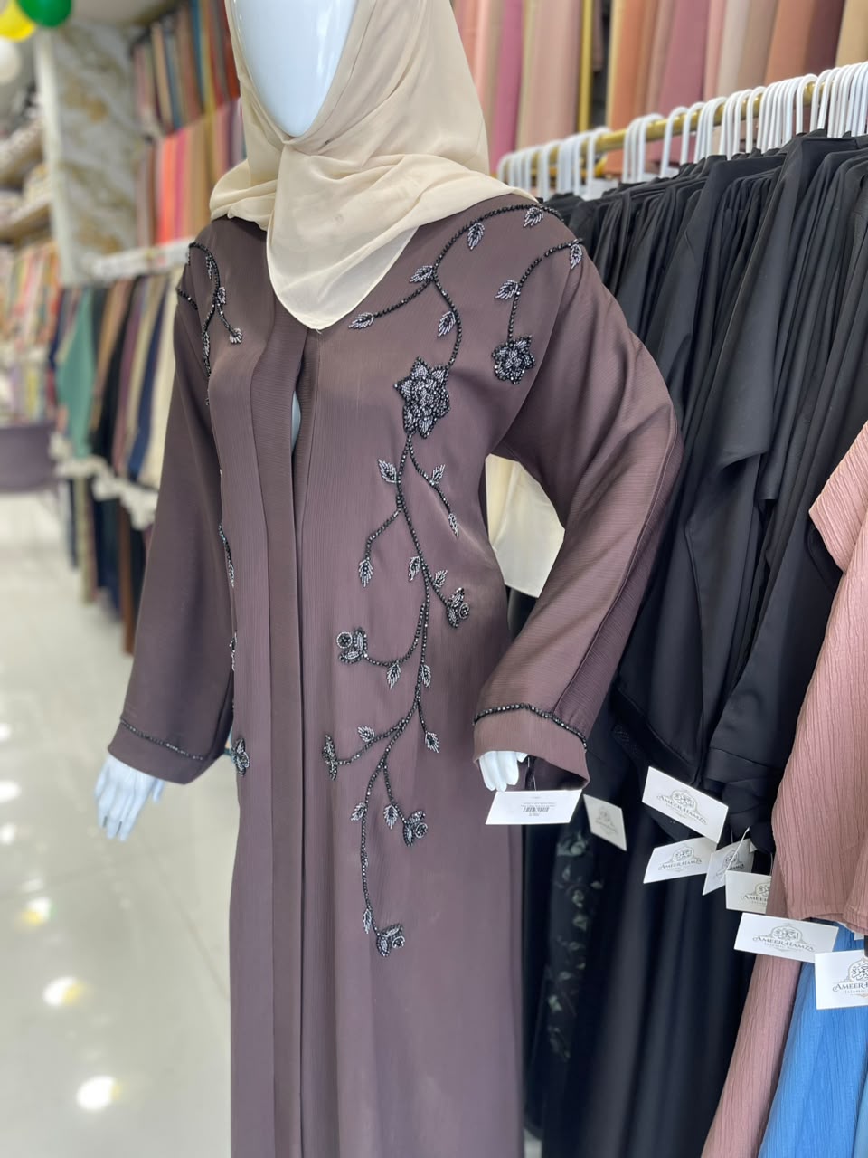 ABAYA NIDA ZOOM HANDWORK