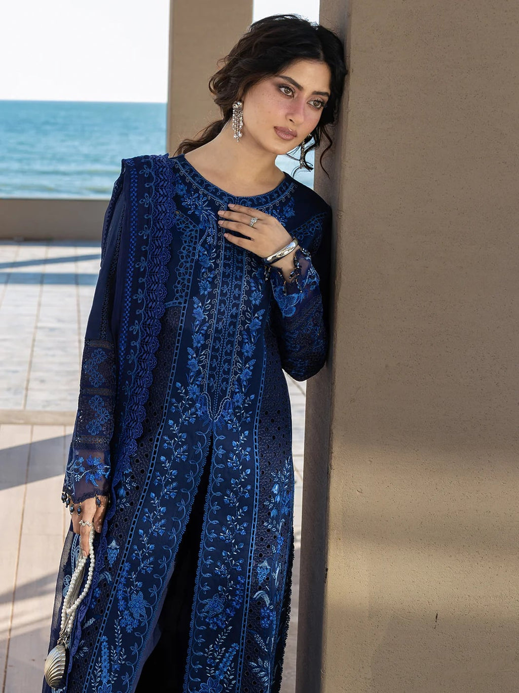 MAHNUR Luxury Lawn 3 PC Unstitched