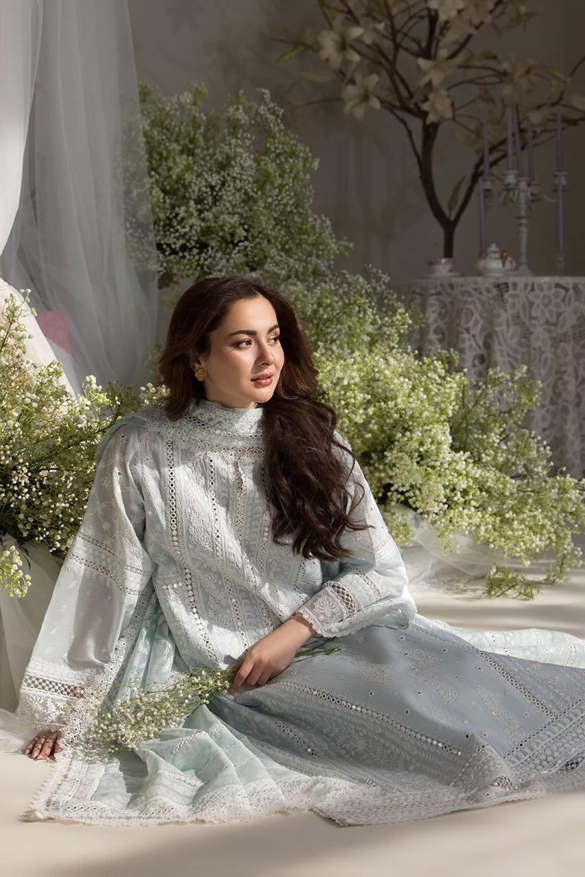 SOBIA NAZIR LUXURY LAWN