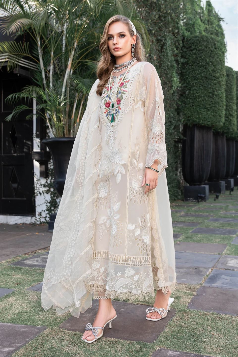 MARIA.B LUXURY LAWN COLLECTION (EL-23-01-Cream) - Ghousia Collection